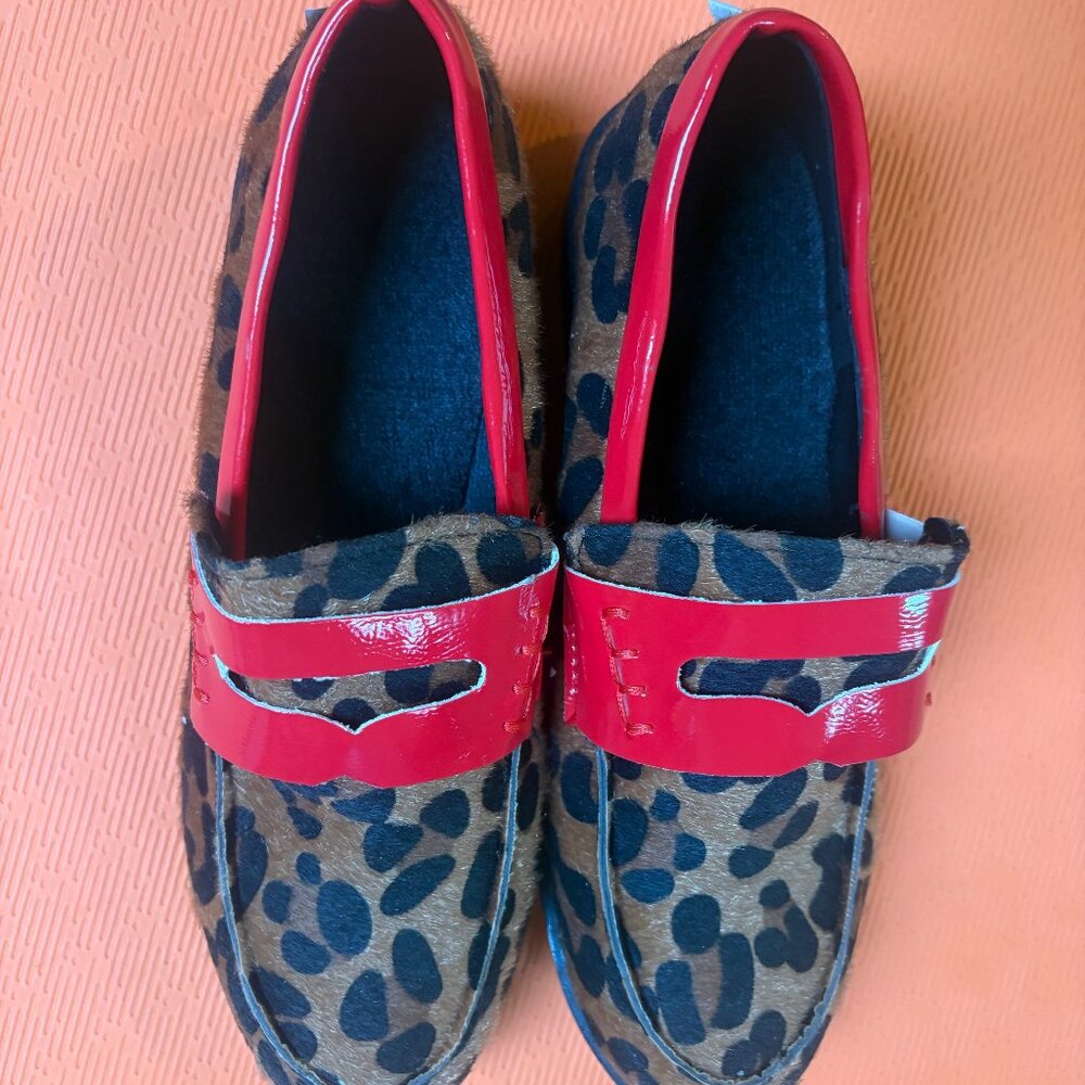 LEOPARD LOAFERS/RED TRIM